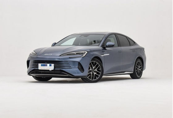 acheter BYD Plug In Hybrid 5 sièges Sedan Voiture Automobile Noir Blanc online manufacture