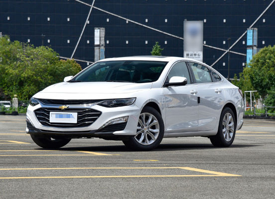 acheter Benzine Chevrolet Malibu Sedan voiture 5 places à deux roues motrices 4 × 2 online manufacture