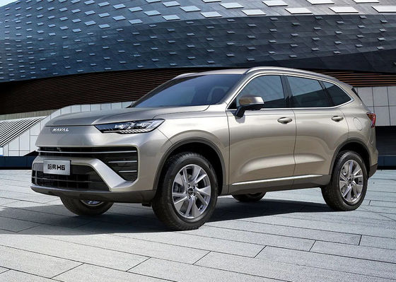 Grand mur Haval H6 voitures à essence roue avant moteur argenté