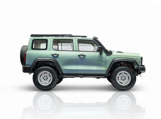 Un bon prix. Benzine Grand réservoir de remplissage 300 Véhicule tout-terrain à quatre roues motrices en ligne