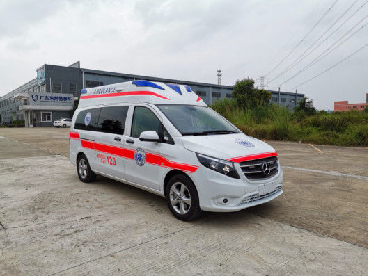 Un bon prix. Mercedes Benz Ambulance à essence 7 sièges monté à l'avant 4×2 Transmission automatique en ligne