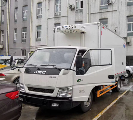 Un bon prix. Jiangling Cargo Van réfrigérateur diesel à traction arrière 4×2 transmission manuelle en ligne